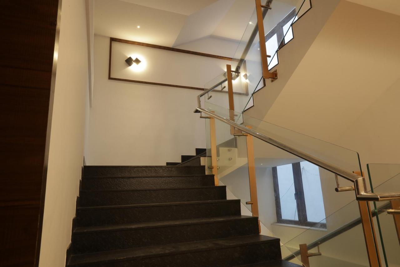 Hotel Span International Коччи Экстерьер фото