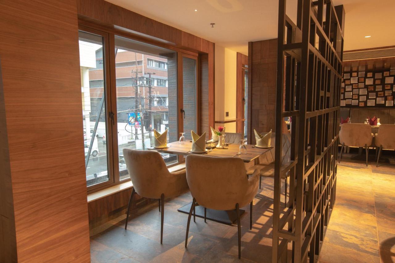 Hotel Span International Коччи Экстерьер фото